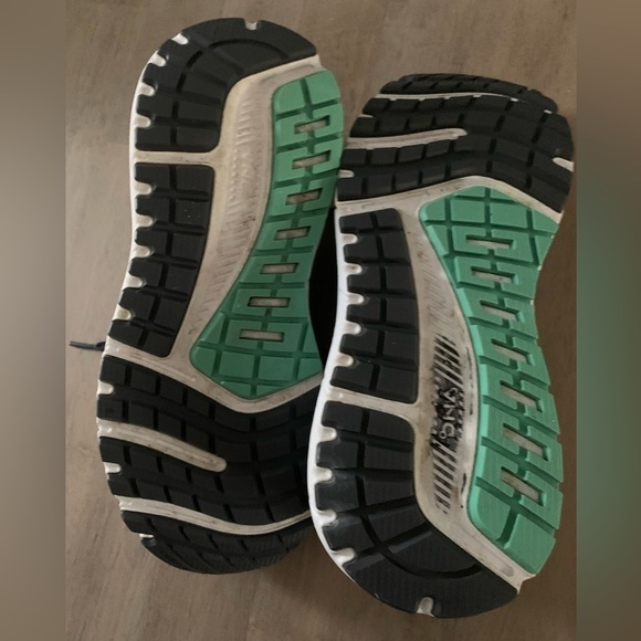 Brooks Ariel 20 Running Athletic Shoe Sneaker
Women's 10 Extra Wide - Picture 2 of 6